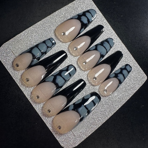 long coffin gray and black fresh tip crocodile handmade press on nails - Picture 4 of 6